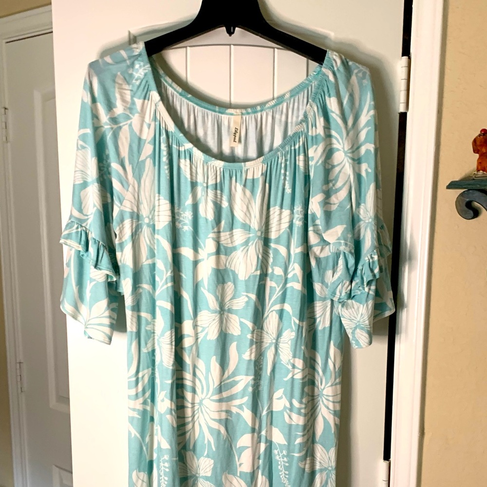 Lilypad Boutique light blue and white floral dress. Perfect for summer!